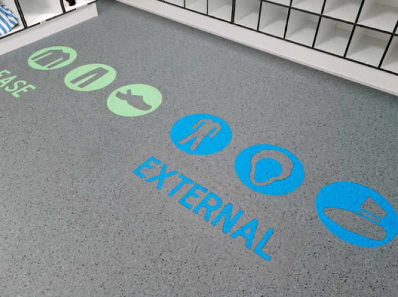 gerflor-logos-au-sol-water-jet-cutting