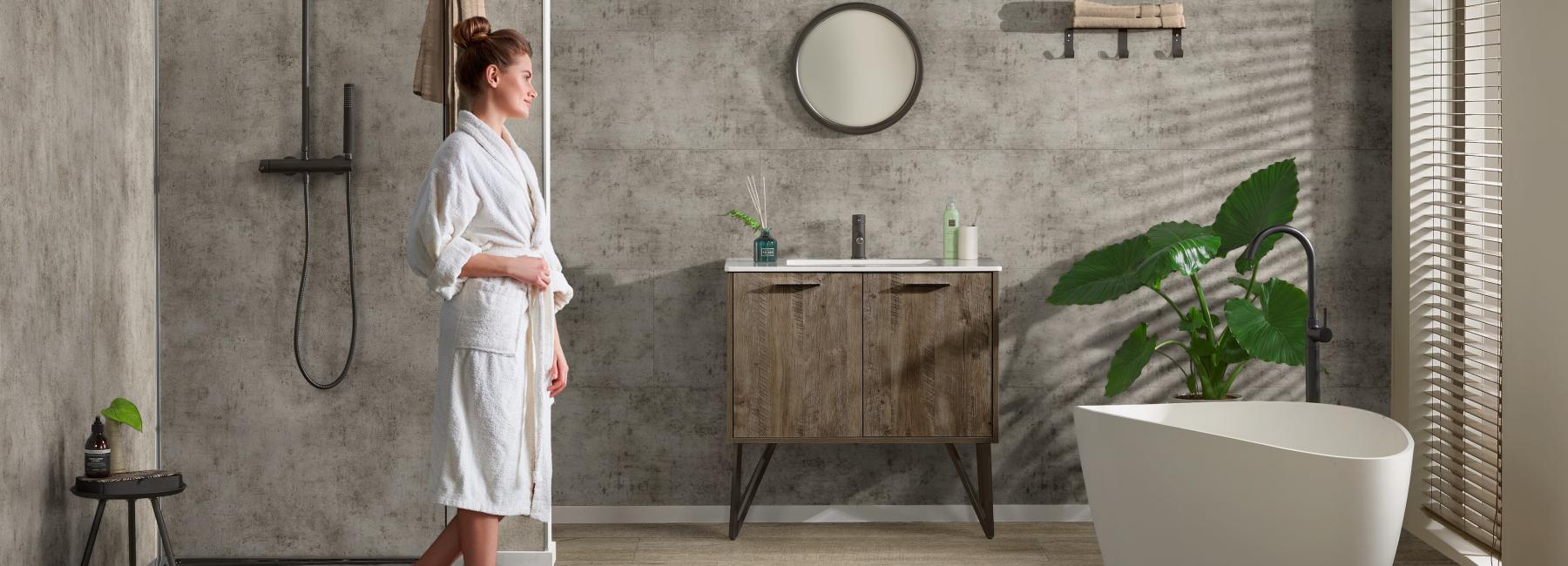 Femme dans une salle de bain Gerflor
