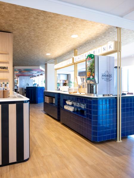 restaurant hotel