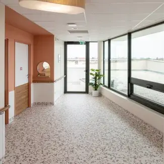 TARALAY IMPRESSION COVER JUMPING BOY